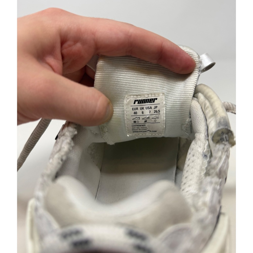 Balenciaga Runner Graffiti Sneaker White Size 7 US 40 EU - Picture 7 of 9